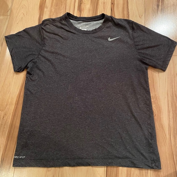 Nike dri-fit shirt—M - Picture 1 of 7